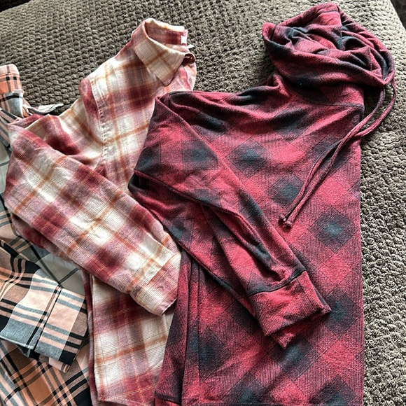 Plaid lovers lot! - Picture 3 of 3